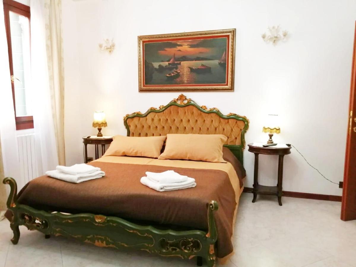 Gondolier' S House Castello Apartment เวนิส ภายนอก รูปภาพ