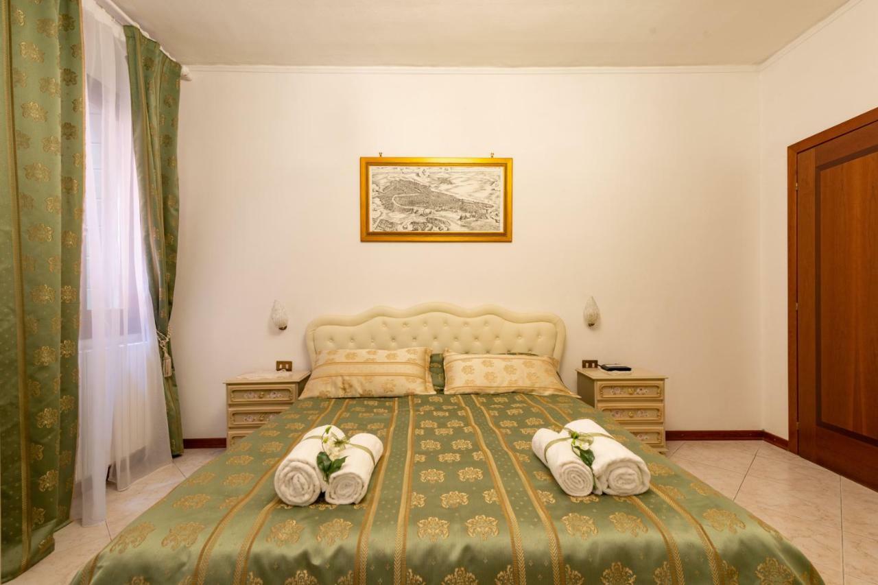 Gondolier' S House Castello Apartment เวนิส ภายนอก รูปภาพ